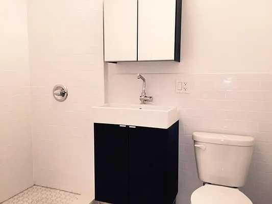 Rented by Dream Space Realty | media 28