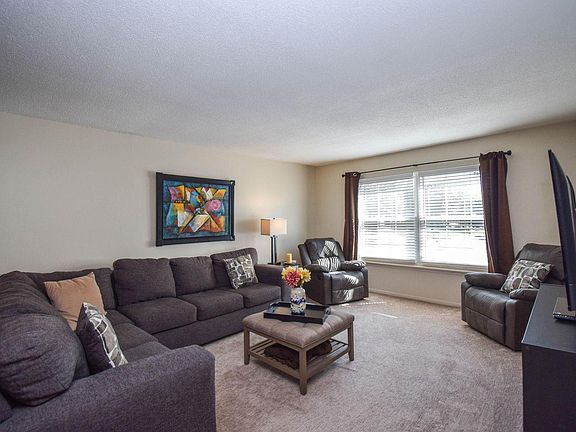 5th image of 2101 Chateau Ct APT 207E