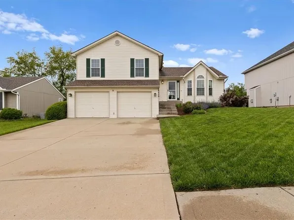 8426 N Winfield Ave, Kansas City, MO 64153