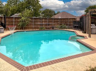 2522 Dove Creek Ln, Carrollton, TX 75006