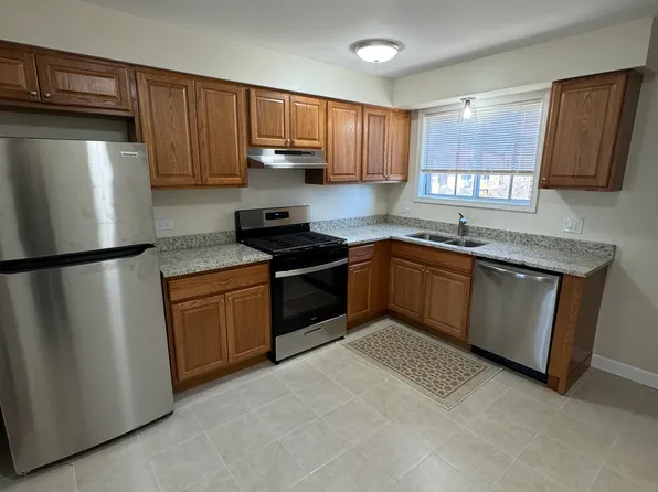 3460 Salem Walk APT A1, Northbrook, IL 60062