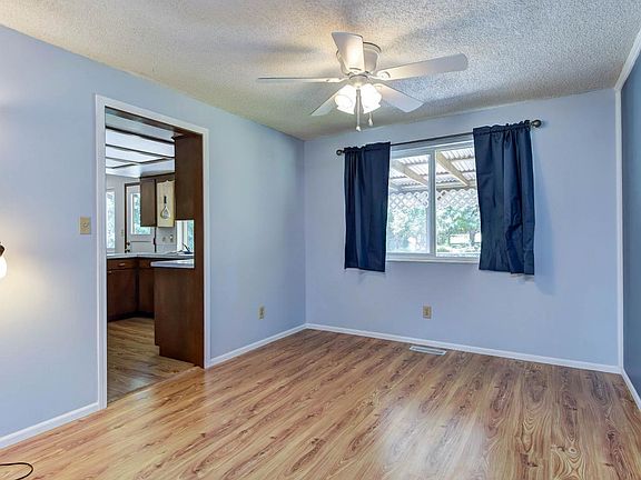 5th image of 17509 123rd St SE