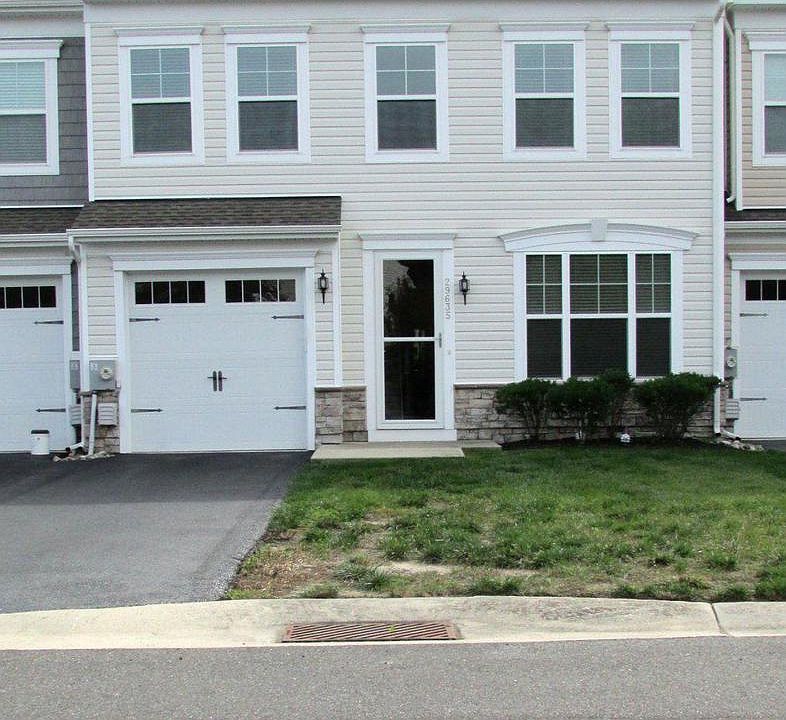 1st image of 29635 Cobblestone Way
