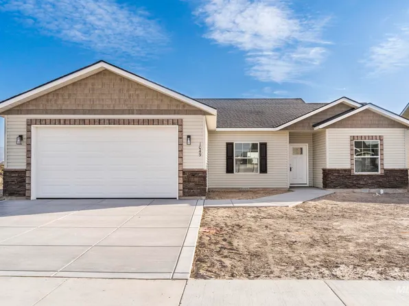1049 Magnolia St, Burley, ID 83318