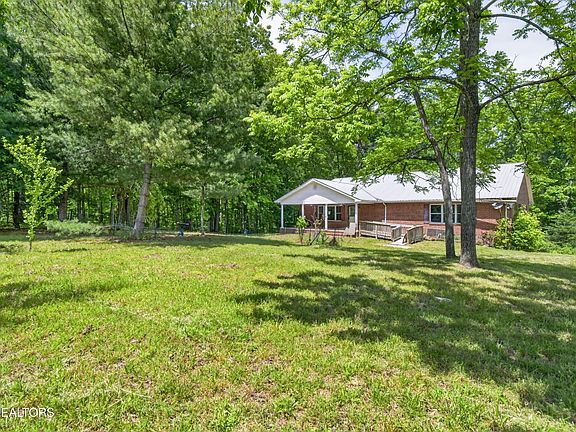 3rd image of 1161 Charlie Doss Rd