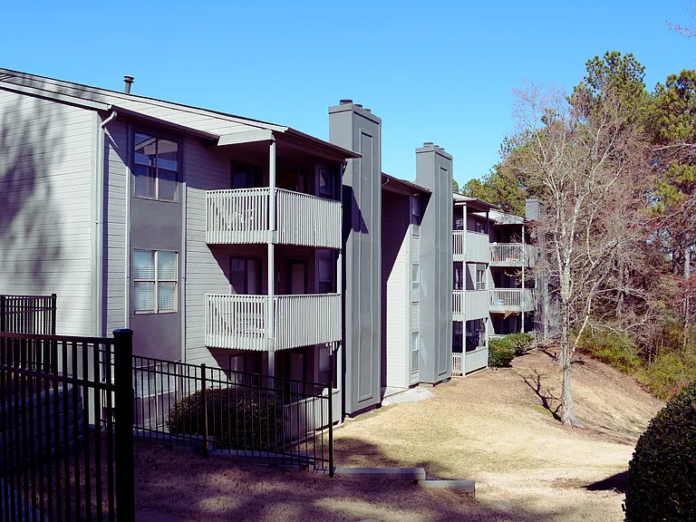 Hickory Knoll — Photo 38