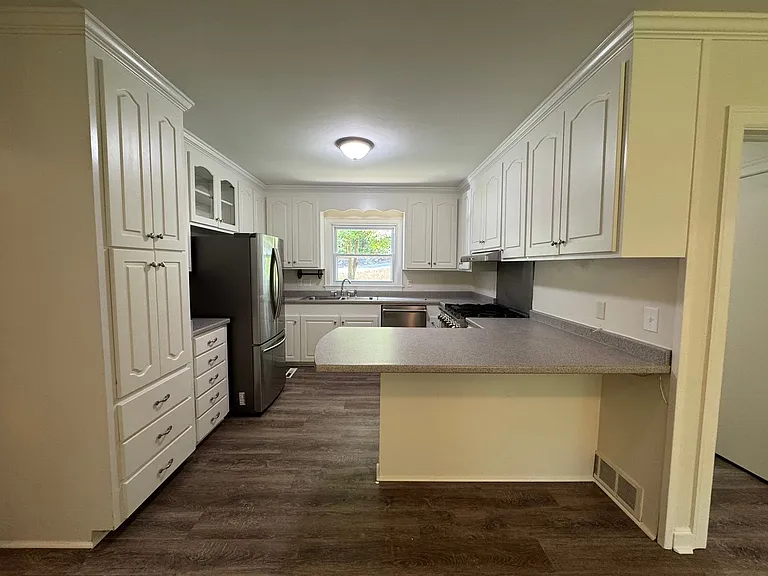 204 Glen Ridge Rd NE — Photo 9
