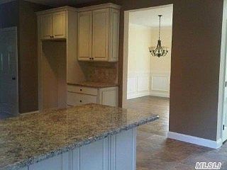 5th image of 633 Elder Ln
