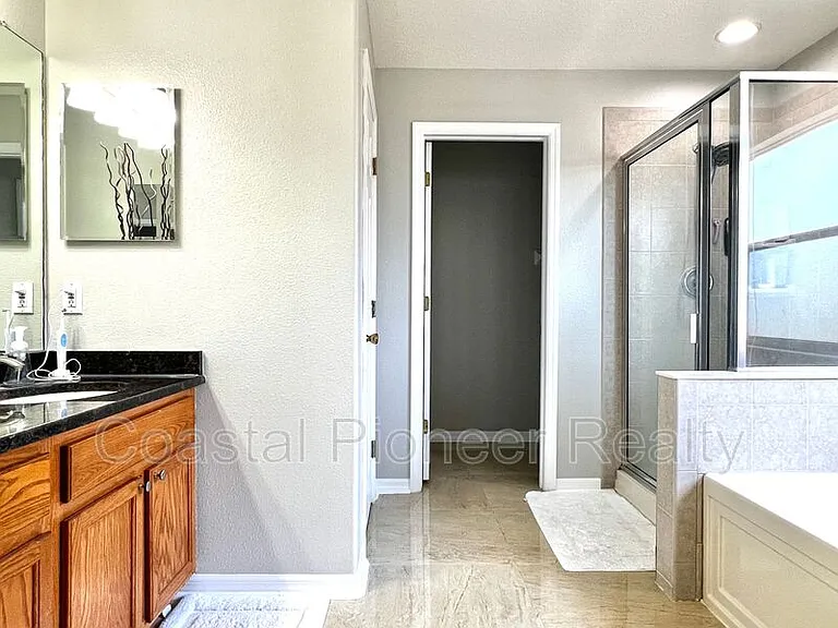 8848 Cameron Crest Dr — Photo 18