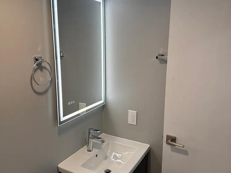 975 Parkside Pl #C13 — Photo 7