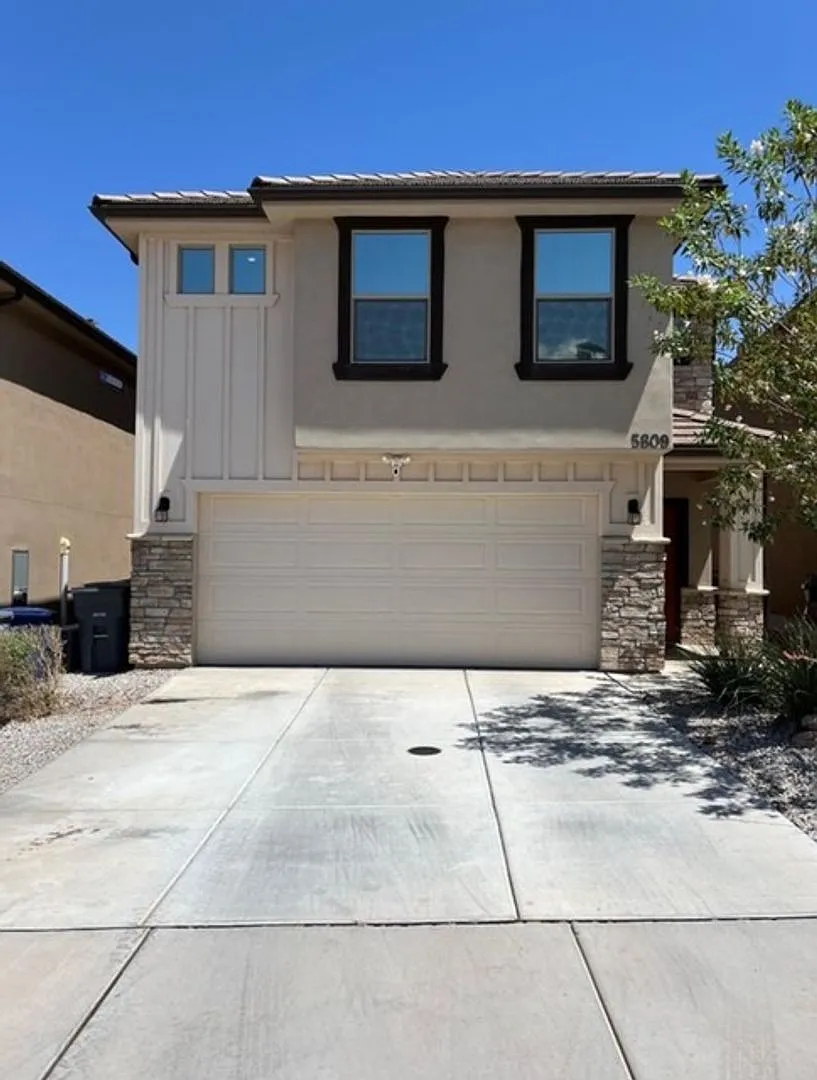 Desert Edge Townhome — Photo 1