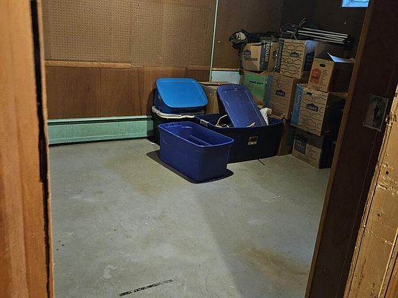 4th image of 1614 Knapp Ave