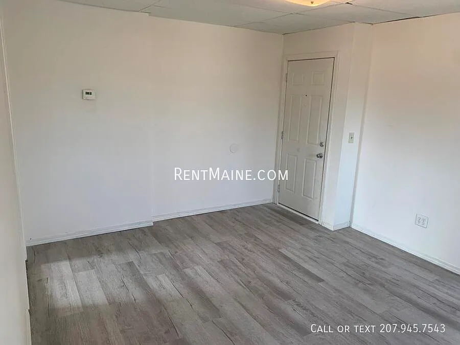 2 bed, $1,300 — Photo 4