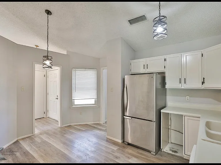 6001 Michael Ct — Photo 10
