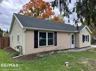 1224 Garfield Ave, Mount Morris, MI 48458