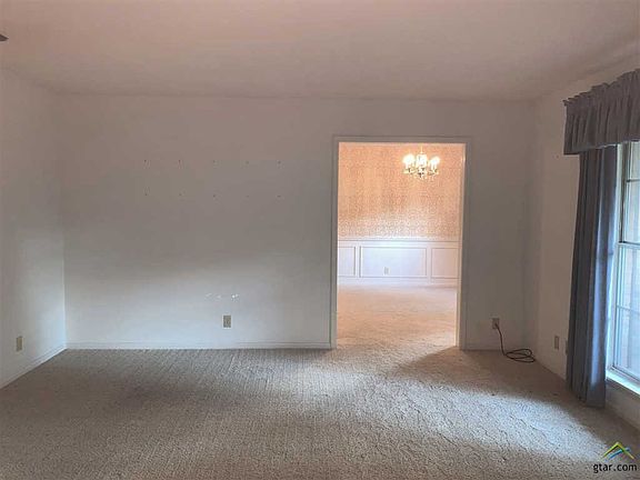 4th image of 4800 Chad Dr