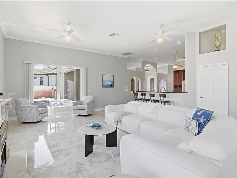 2371 Coral Point Dr — Photo 9