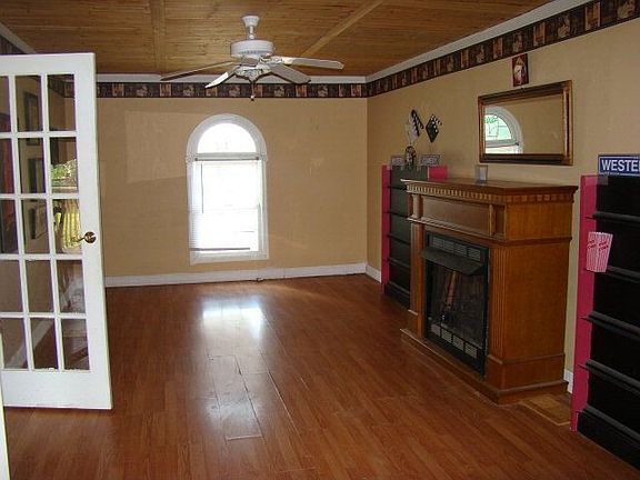 5th image of 317 Albert Sidney Johnston Ave