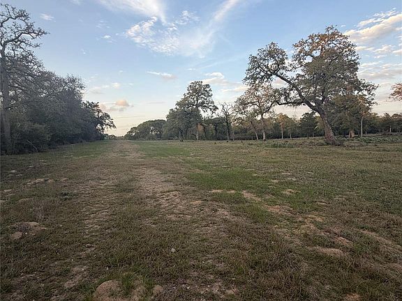 4th image of 1743 Zimmerscheidt Rd