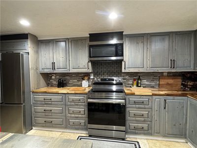 44000 100th St E, Lancaster, CA, 93535