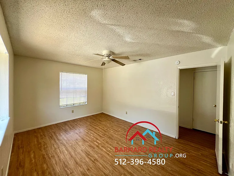809 Allen St — Photo 10