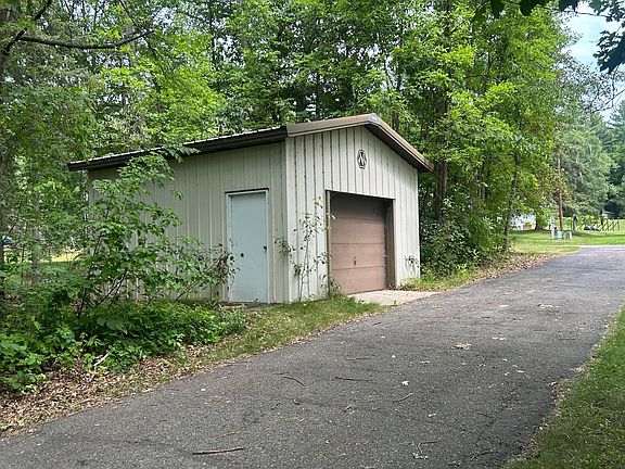 3rd image of 2614 Audrey Ln