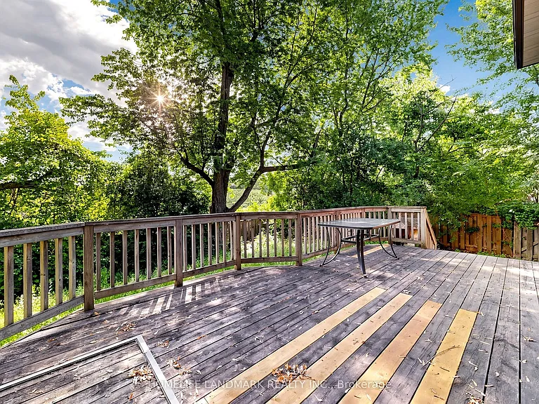 23 Dorian Pl — Photo 35