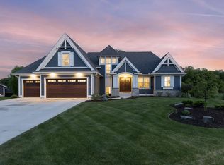 5980 Prestwick Ct, Shorewood, MN 55331