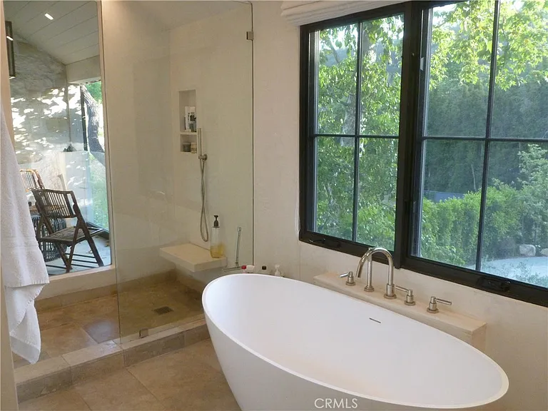 1094 Acanto Pl — Photo 13