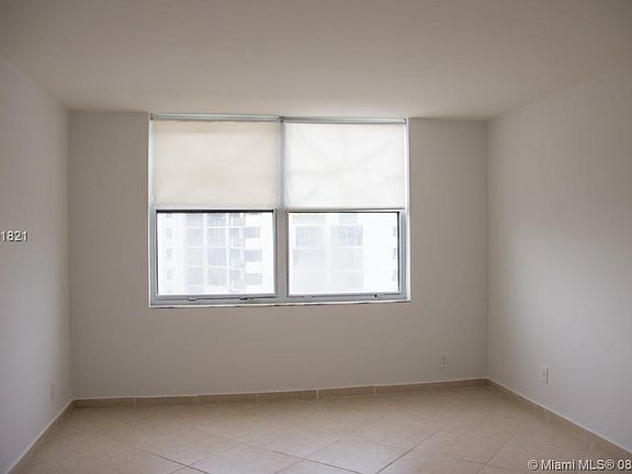 5th image of 18151 NE 31st Ct APT 1605