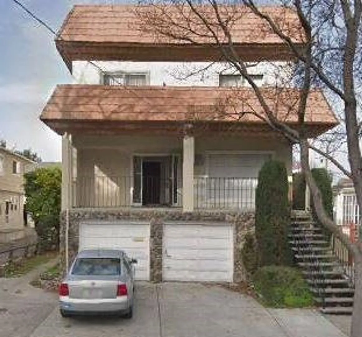 G4 | 1452 Bellevue Avenue — Photo 1
