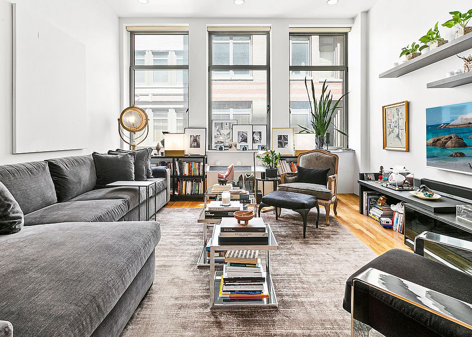 1st image of 252 7th Ave APT 7S