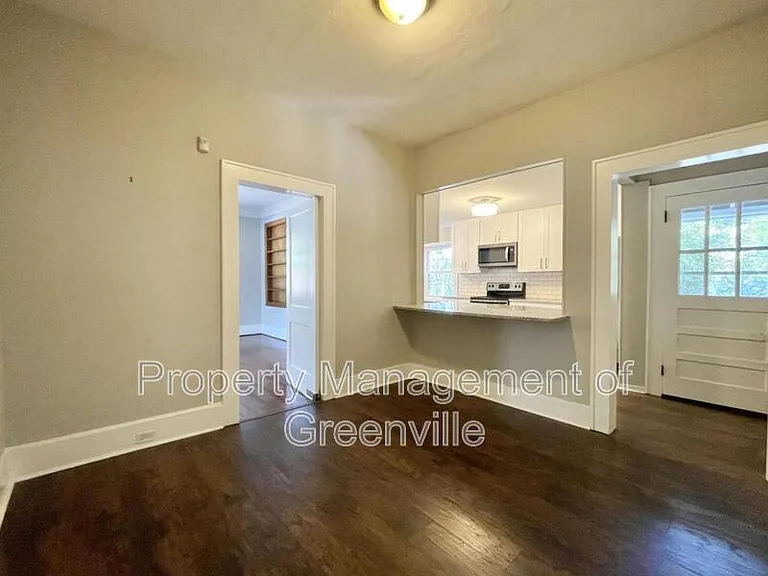 301 Rogers Ave — Photo 9