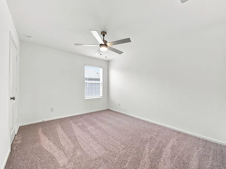 618 Amber Falls Dr — Photo 15