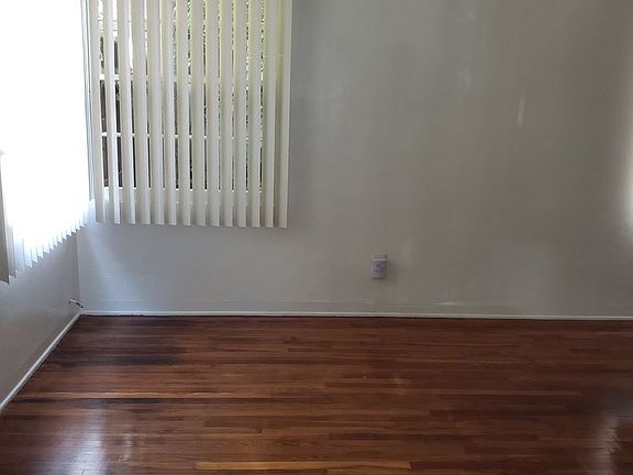 4th image of 515 W Maple St #3899141
