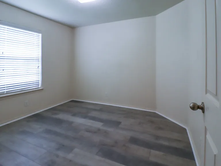 3102 Ida Dr — Photo 15