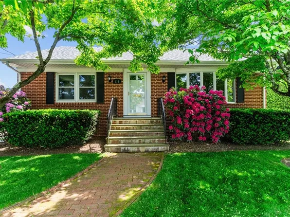 136 Central Ave, Johnston, RI 02919