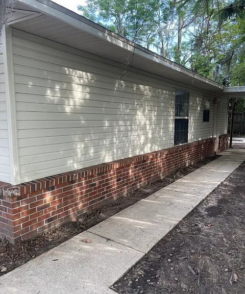 580 SE Nassau St — Photo 8