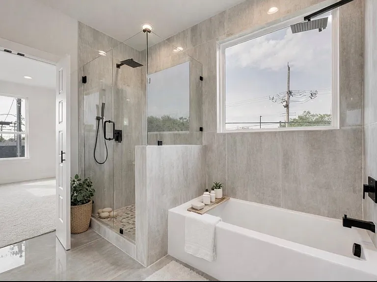 2330 Fairfax Dr — Photo 8