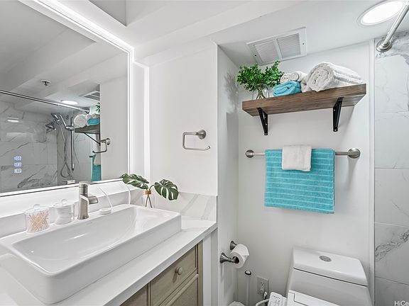 4th image of 445 Seaside Ave APT 4307