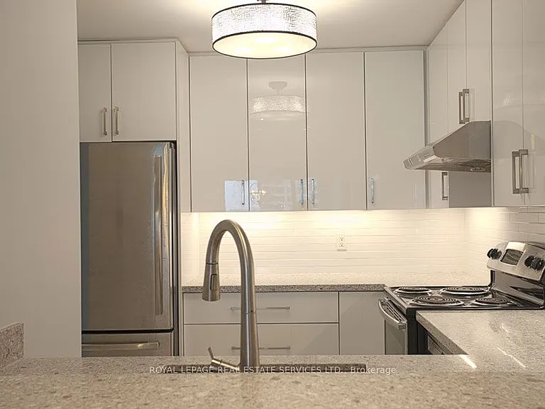 100 Upper Madison Ave #1204 — Photo 3