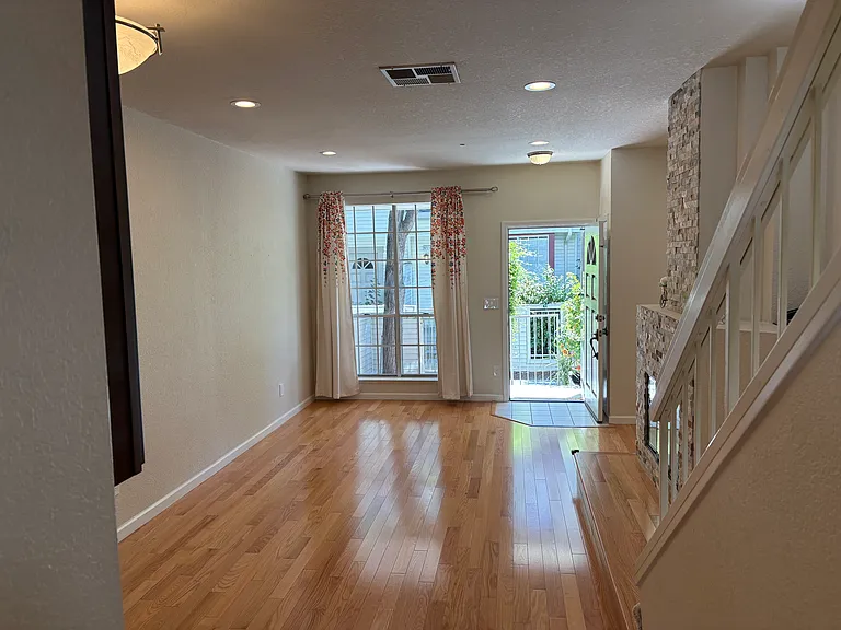 975 Belmont Ter #7 — Photo 3