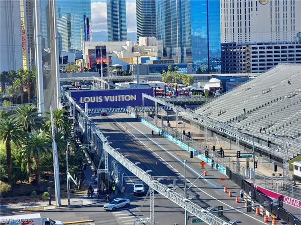 205 E Harmon Ave APT 802, Paradise Town, NV 89169