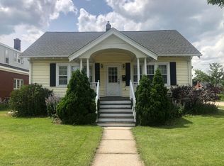 2403 S 77th St, West Allis, WI 53219