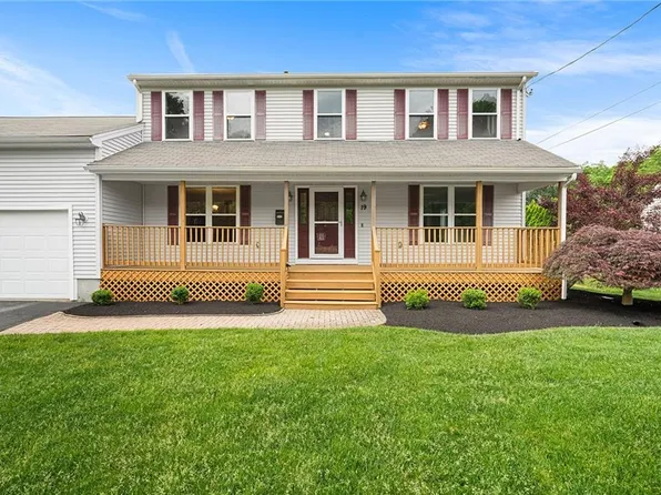 19 Wilson St, West Warwick, RI 02893