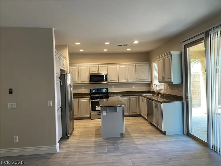 471 Center Green Dr — Photo 7