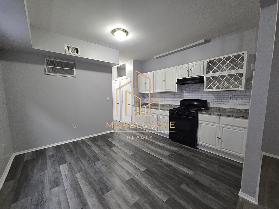 1st image of 801 Mount Prospect Ave #22A