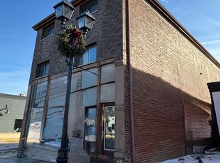 304 W Main St APT A, Genoa, IL 60135