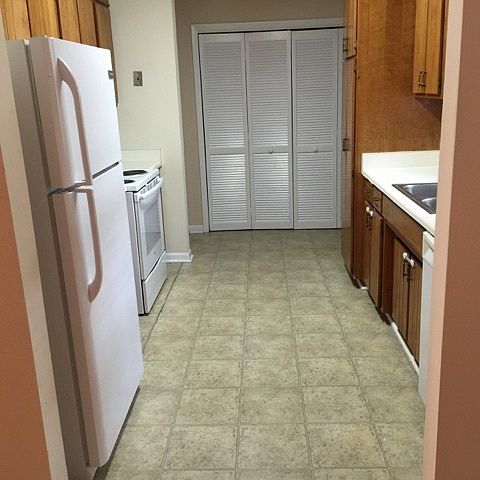 2nd image of 3 Spring Creek Cir