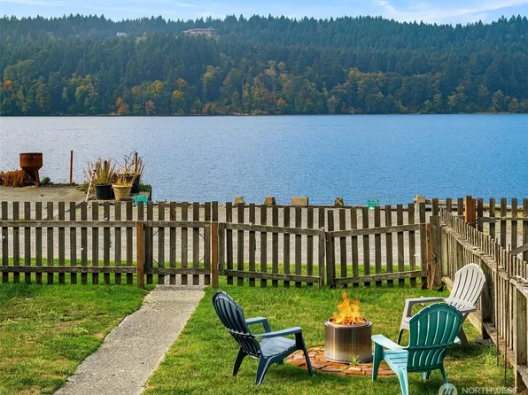 27730 Manzanita Beach Road SW, Vashon, WA 98070